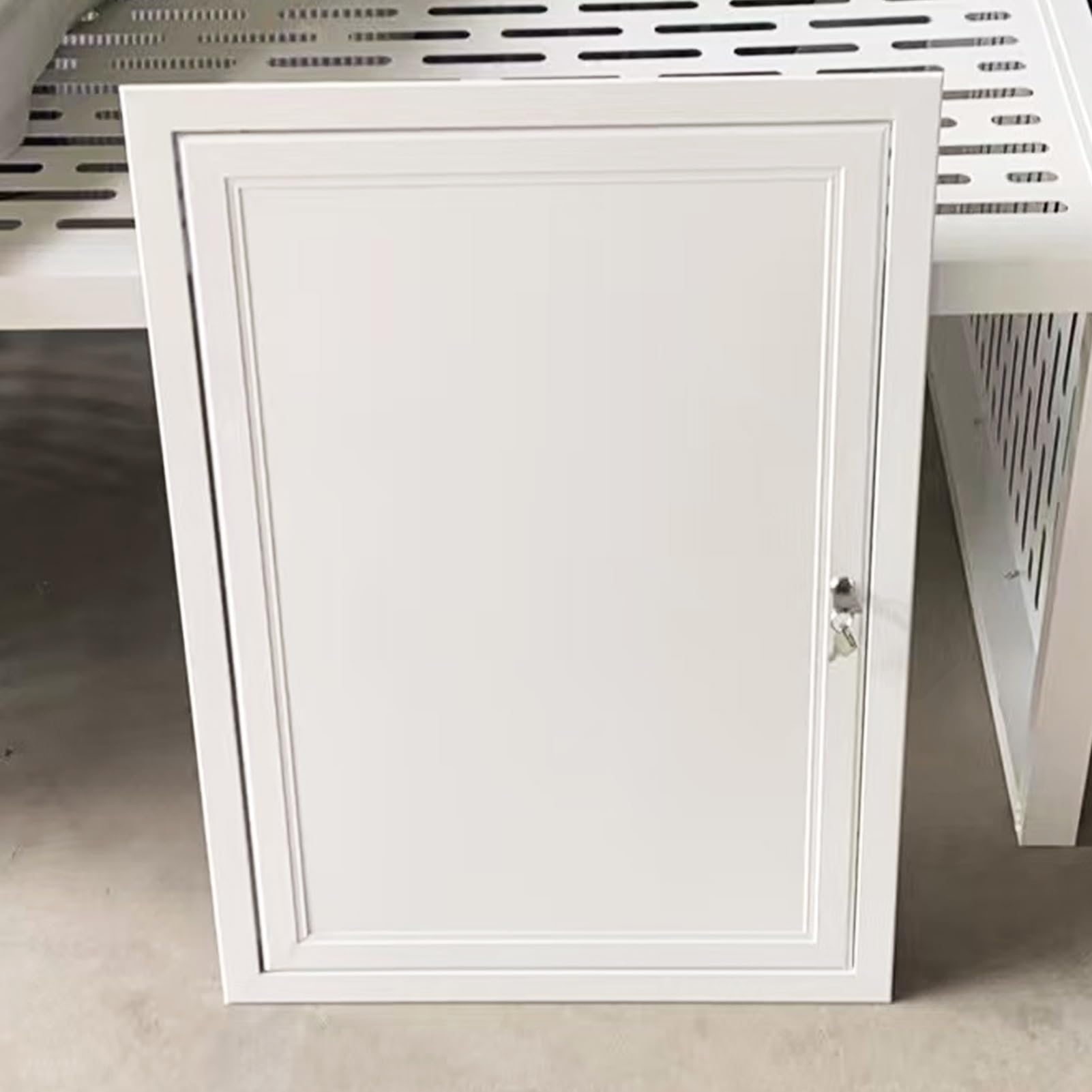 OIFAODAO Stainless steel access door， Heavy-Duty Metal Door with Key Latch, Concealed Access for Plumbing and Cables(WxH(14x28in))