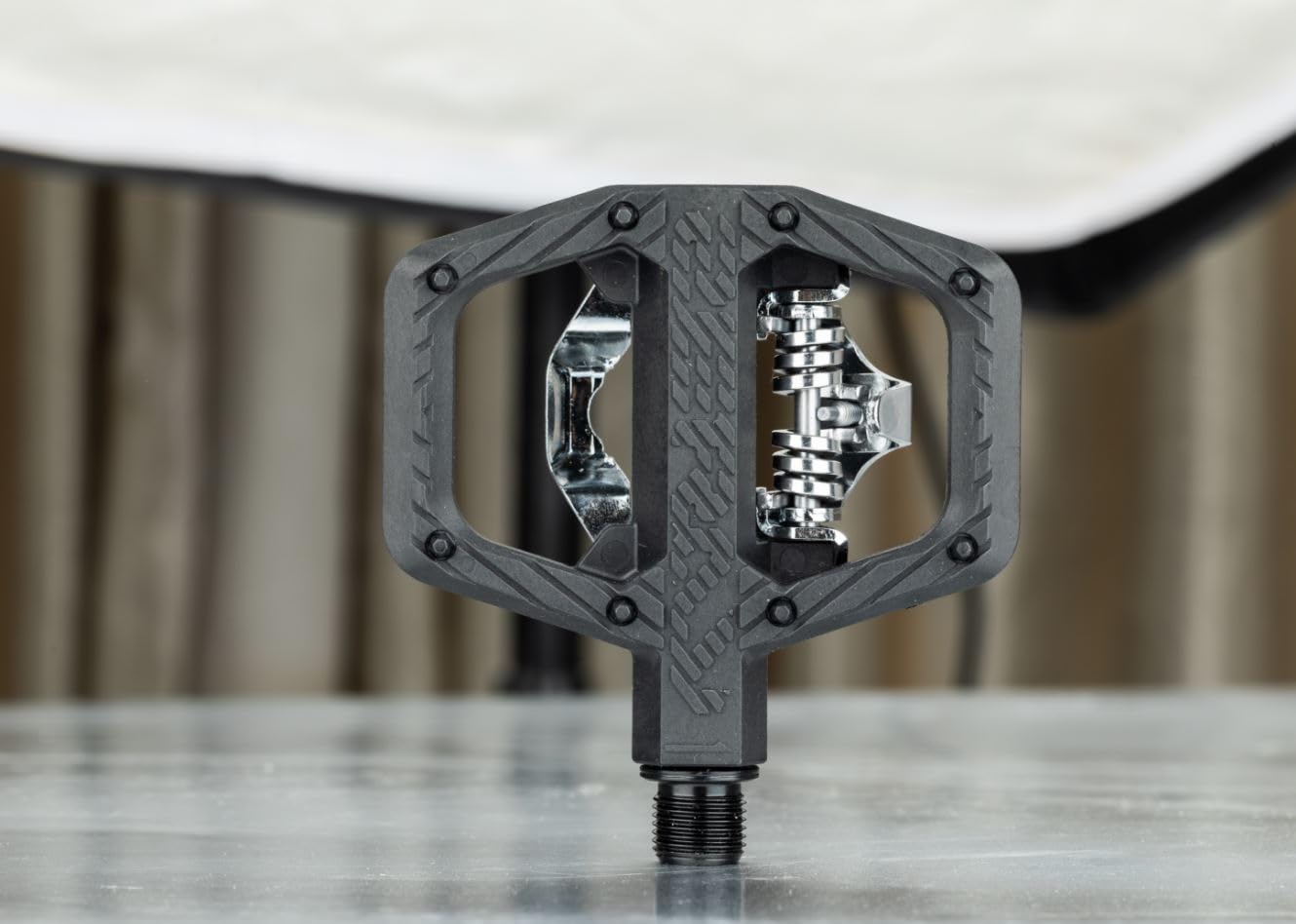ZERAY ZP-D106 | Pedali automatici e piattaforma per ghiaia e MTB in fibra di carbonio + SCM435 con tasselli