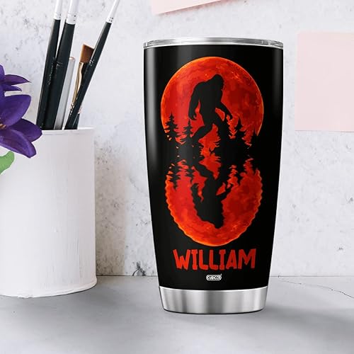 Vista 5 de CUBICER Vaso de viaje personalizado con tapa aislada, taza de café Bigfoot Sasquatch, tazas de café con temática de pie grande, vasos de doble