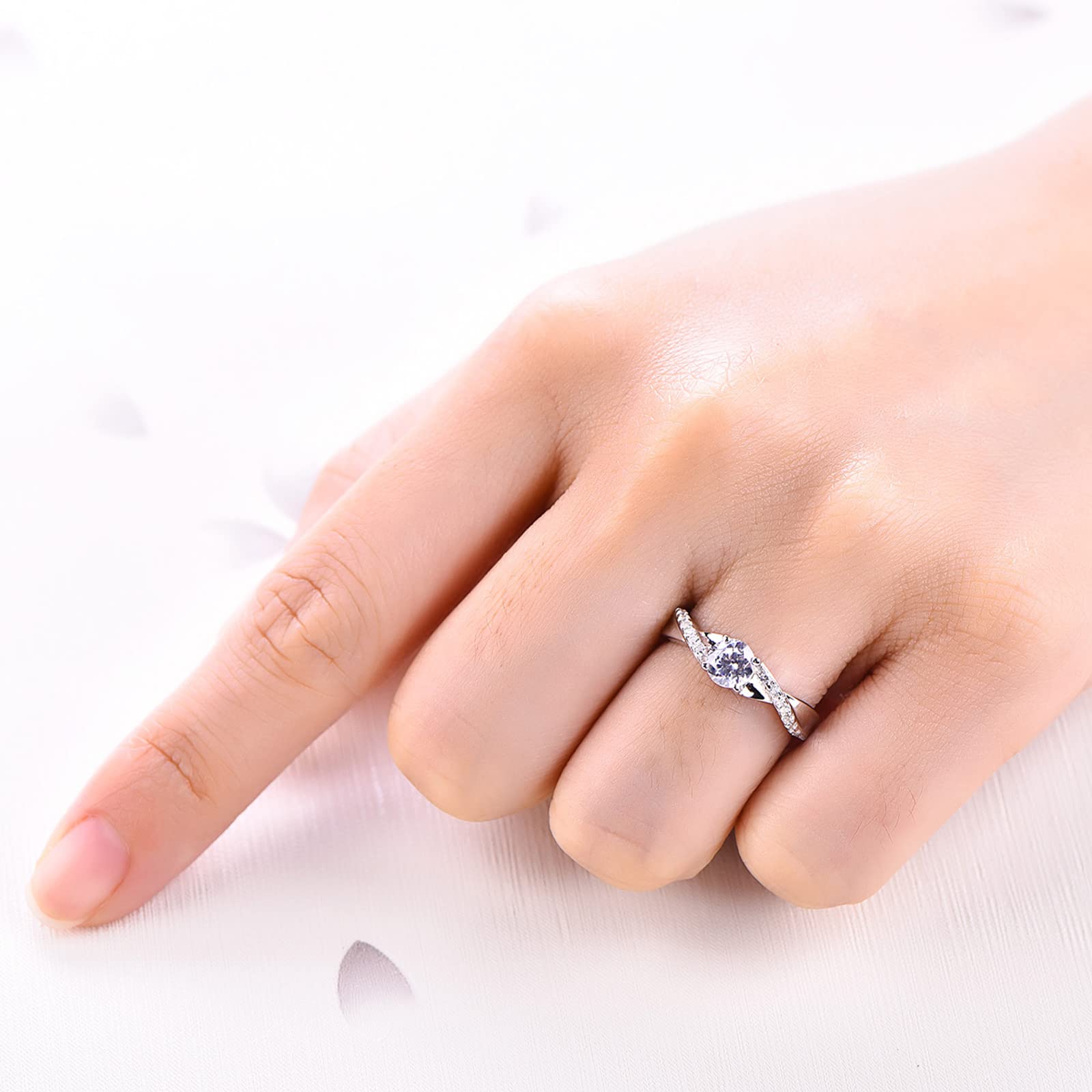 YL Anillo de Compromiso Plata de Ley 925 con 12 Piedras de Nacimiento de Circonita Solitario Infinito Anillo de Boda para Mujer Novia