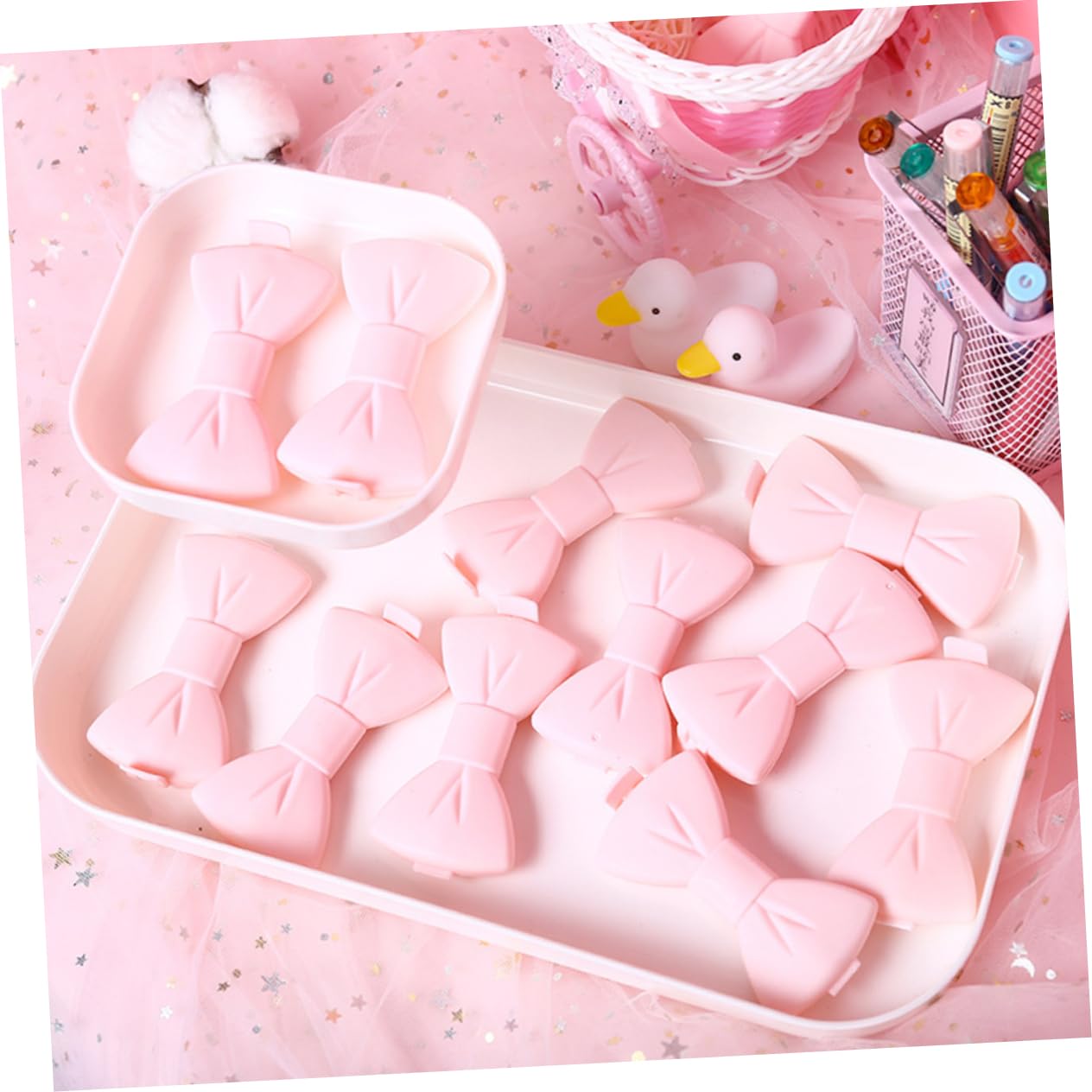 Cabilock 4PCS Pack Creative Pink Bow Knot Sealing Clips Food Bag Sealers for Snacks Ergonomic Design Reusable Non Stick for Keeping Food Fresh and Organized