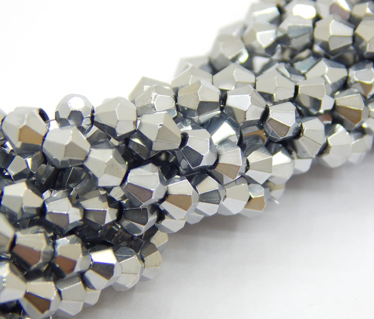 Perlin Böhmische Kristallperlen 4mm Doppelkegel Tschechische Perlen Glasschliffperlen Glasperlen, Bicone Beads 90 Stk (Silber Metallic)