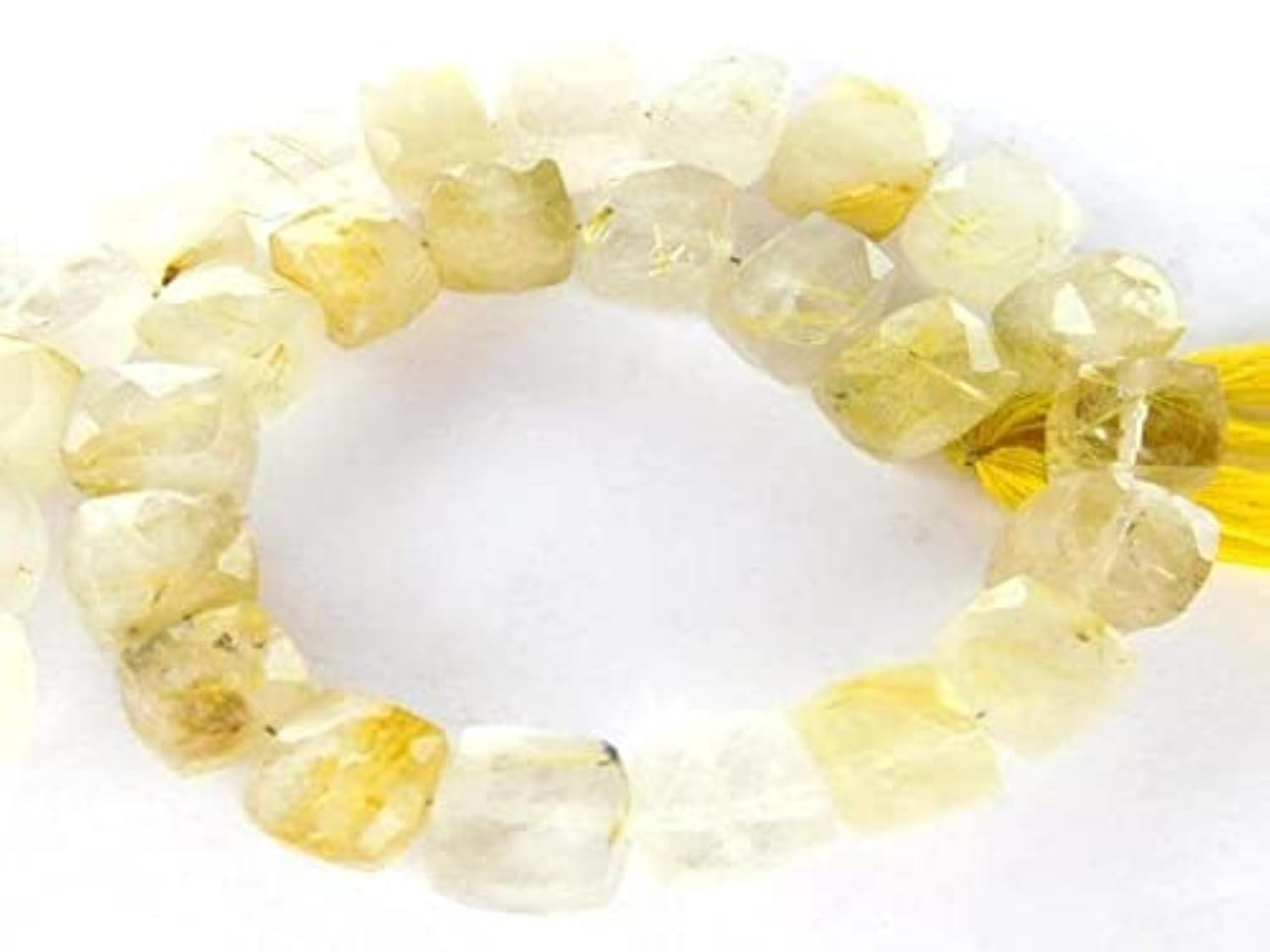 Quartz rutilé doré en perles pour fabriquer un cadeau d'anniversaire personnalisé