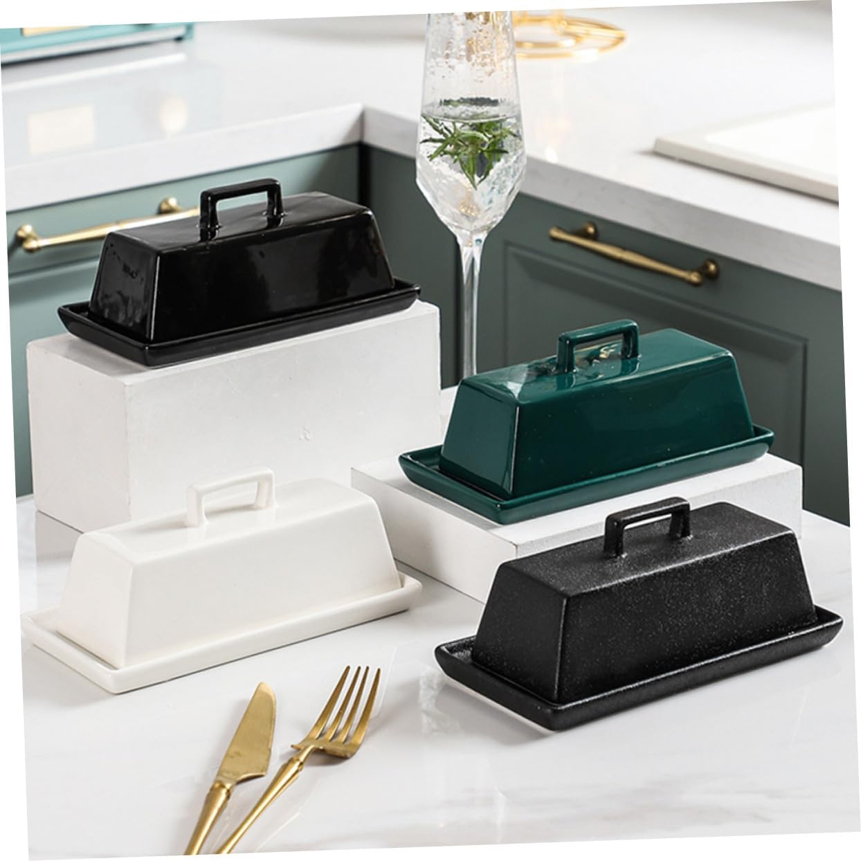 Ceramic Butter Plate with Lid and Cutter Food-safe Glossy Green Butter Dish for Kitchen Storage Airtight Cover for Freshness Tableware Serving Dish