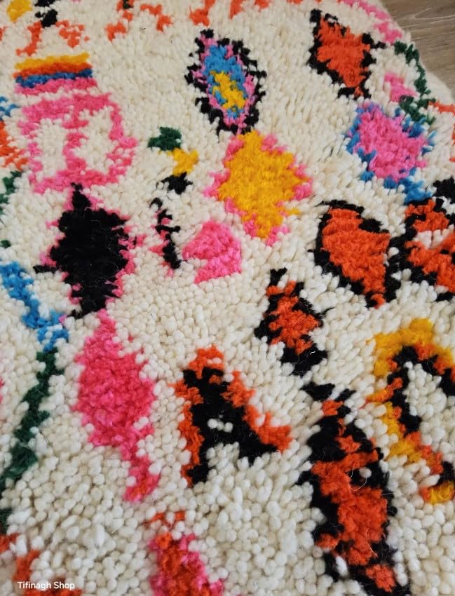 Générique Tapis berbère marocain Azilal 65 x 41 cm – Tapis Artisanal Fait Main – Laine Naturelle – Motifs Traditionnels – Pièce Unique
