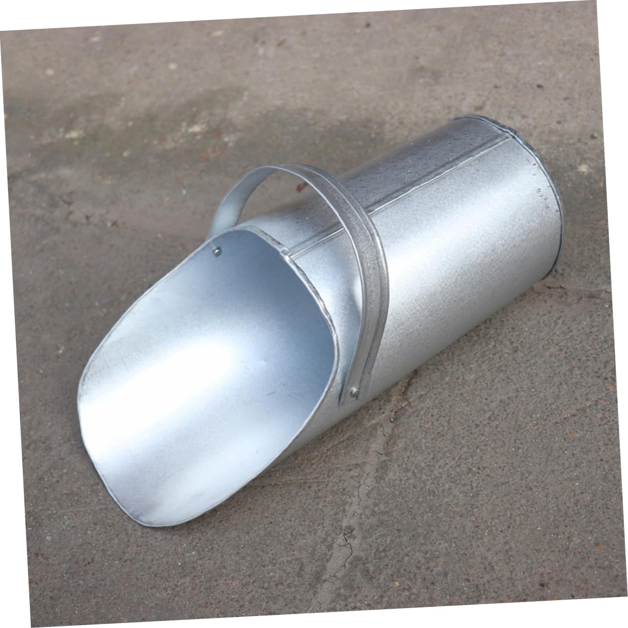 Herramienta para Rellenar Hormigón de Hierro Plata para Obra