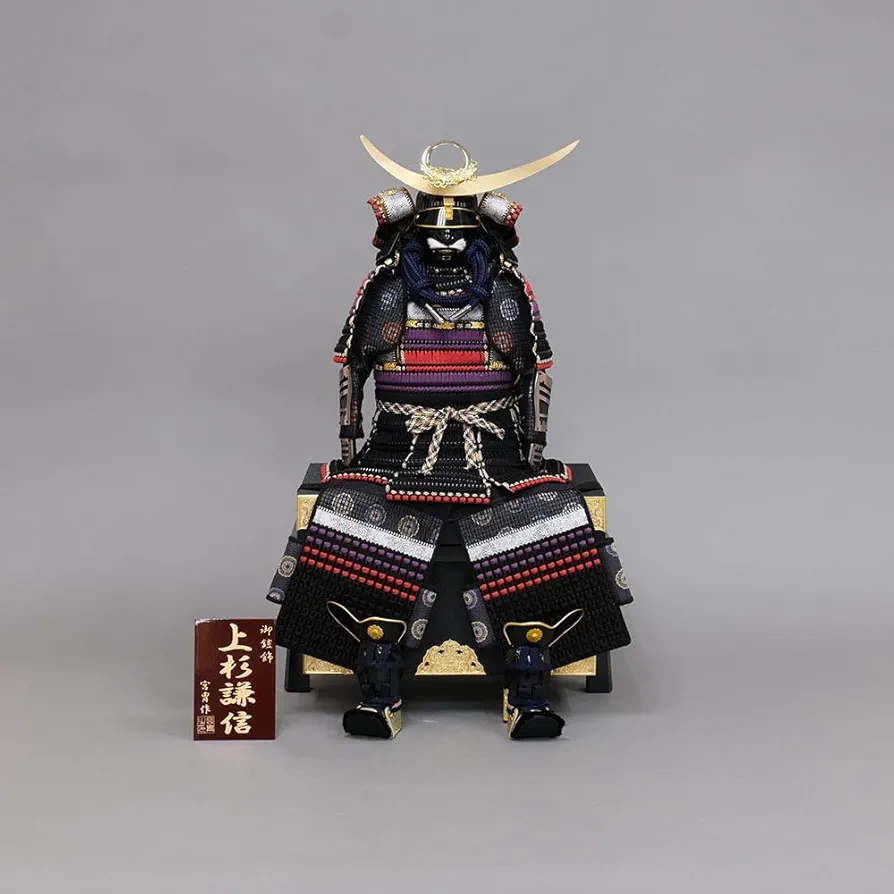 専用　上杉謙信の鎧飾り 青黒刺繍　わかさや人形店閉店処分全品9割引き 専用 上杉謙信の鎧飾り 青黒刺繍 わかさや人形店閉店処分全品9