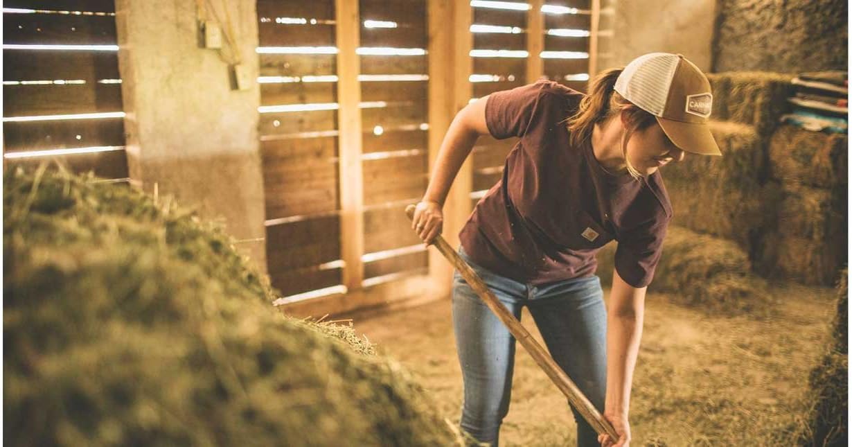 Carhartt Women’s Loose Fit Heavyweight Short-Sleeve Pocket T-Shirt - Image 3