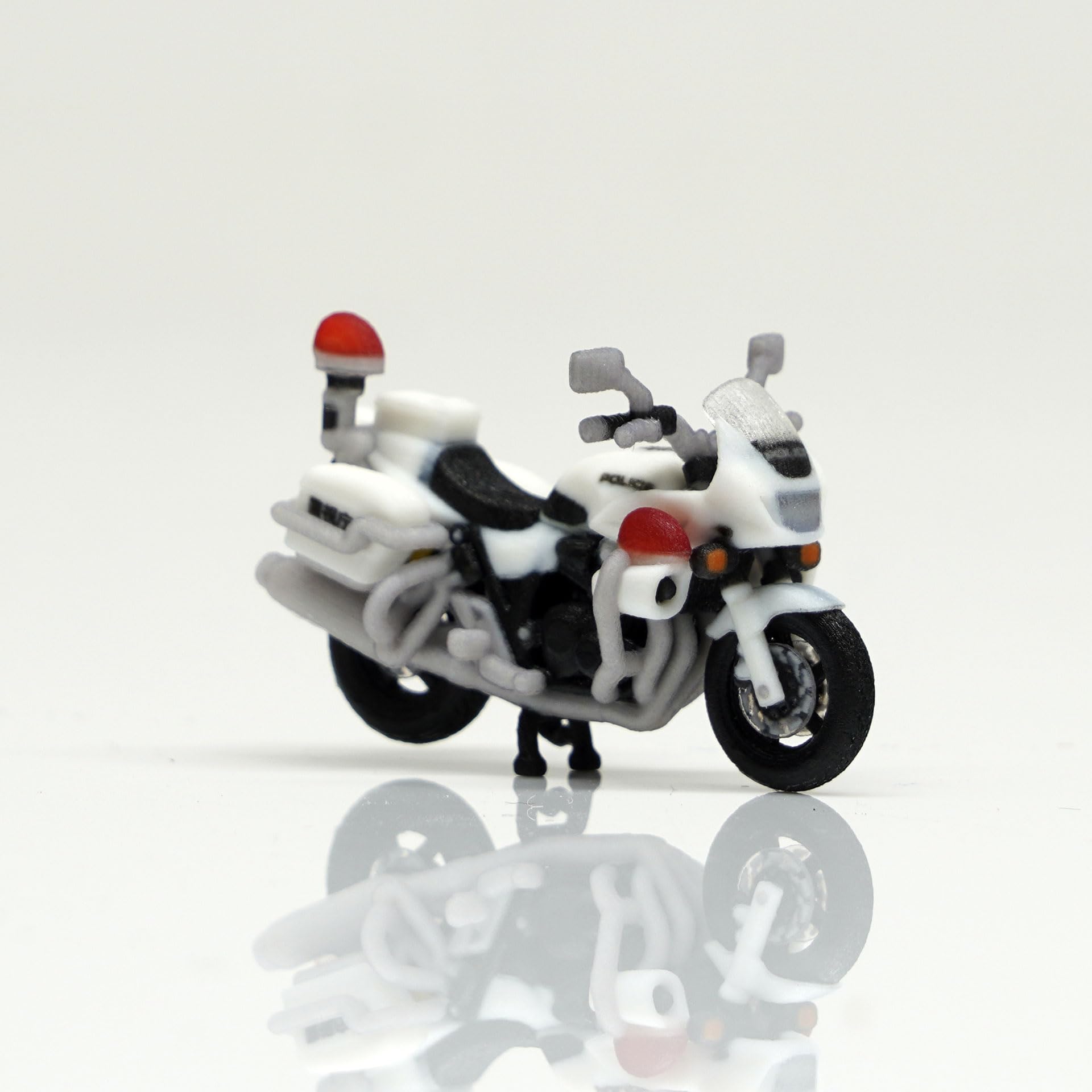 Amazon.co.jp: HT064-00004 modeleal 日本警察 1/64 白バイA センター