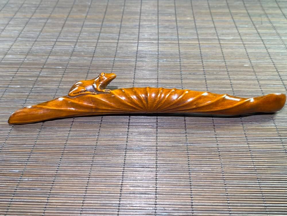 BY130 - Beautiful 20 cm Long Hand Carved Boxwood Frog Tea Scoop Coffee Spoon
