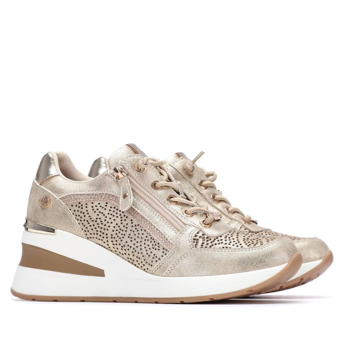 XTI - Sneakers Kobiety - Wygodne i wszechstronne obuwie – moda casualowa