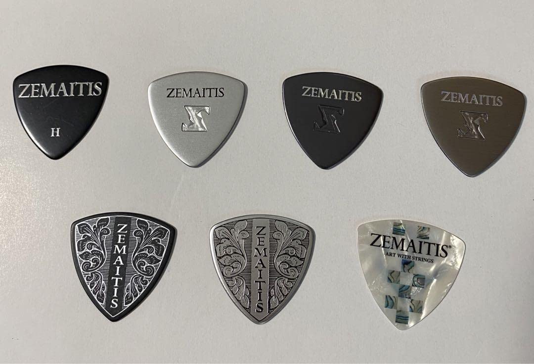 Amazon.co.jp: ZEMAITIS ゼマティス ギターピック7枚 布袋寅泰
