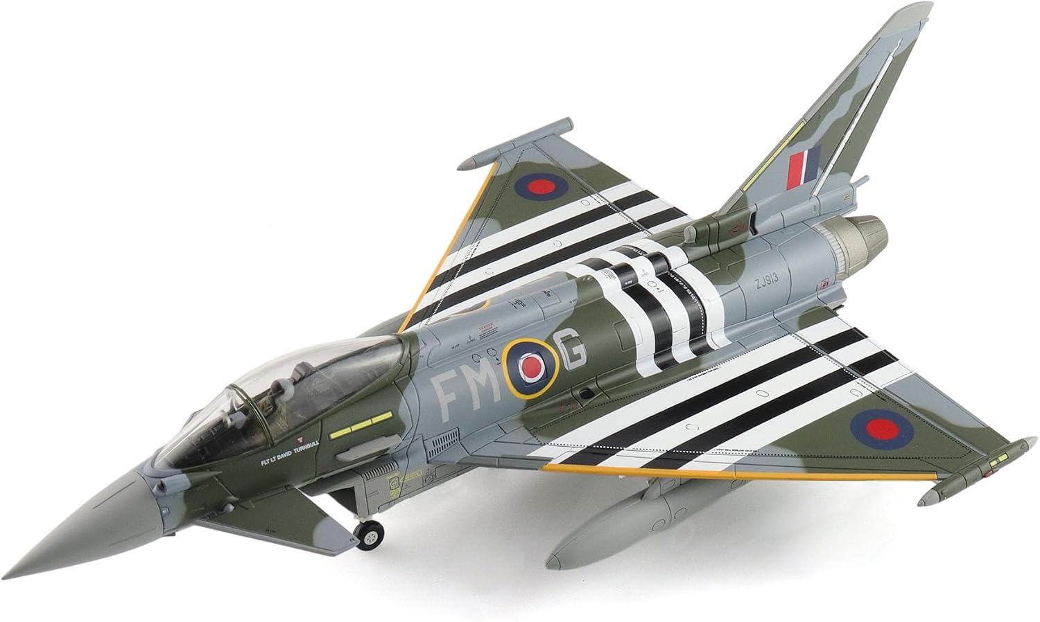Hobby Master | 1:72 Scale Diecast Military Aircraft Replica | Eurofighter Typhoon FGR4 ZJ913/FM-G, RAF, 2024 (w/2 x Empty Pylon, 1 Center Fuel Tank) | Model HA6626b