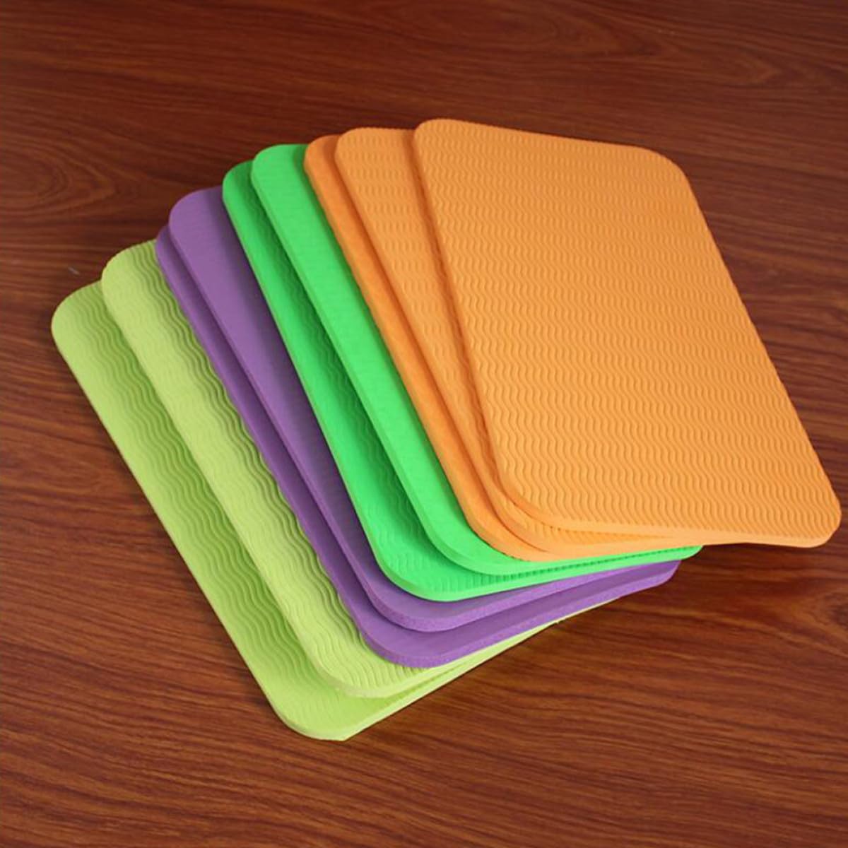 MAGICLULU 12 Cojines Gruesos para Yoga y Rodillas 34x17x0,6 Cm Tpe Antideslizantes para Pilates y Ejercicios en Suelo, Colchonetas para Arrodillarse y Sentarse en Color Aleatorio