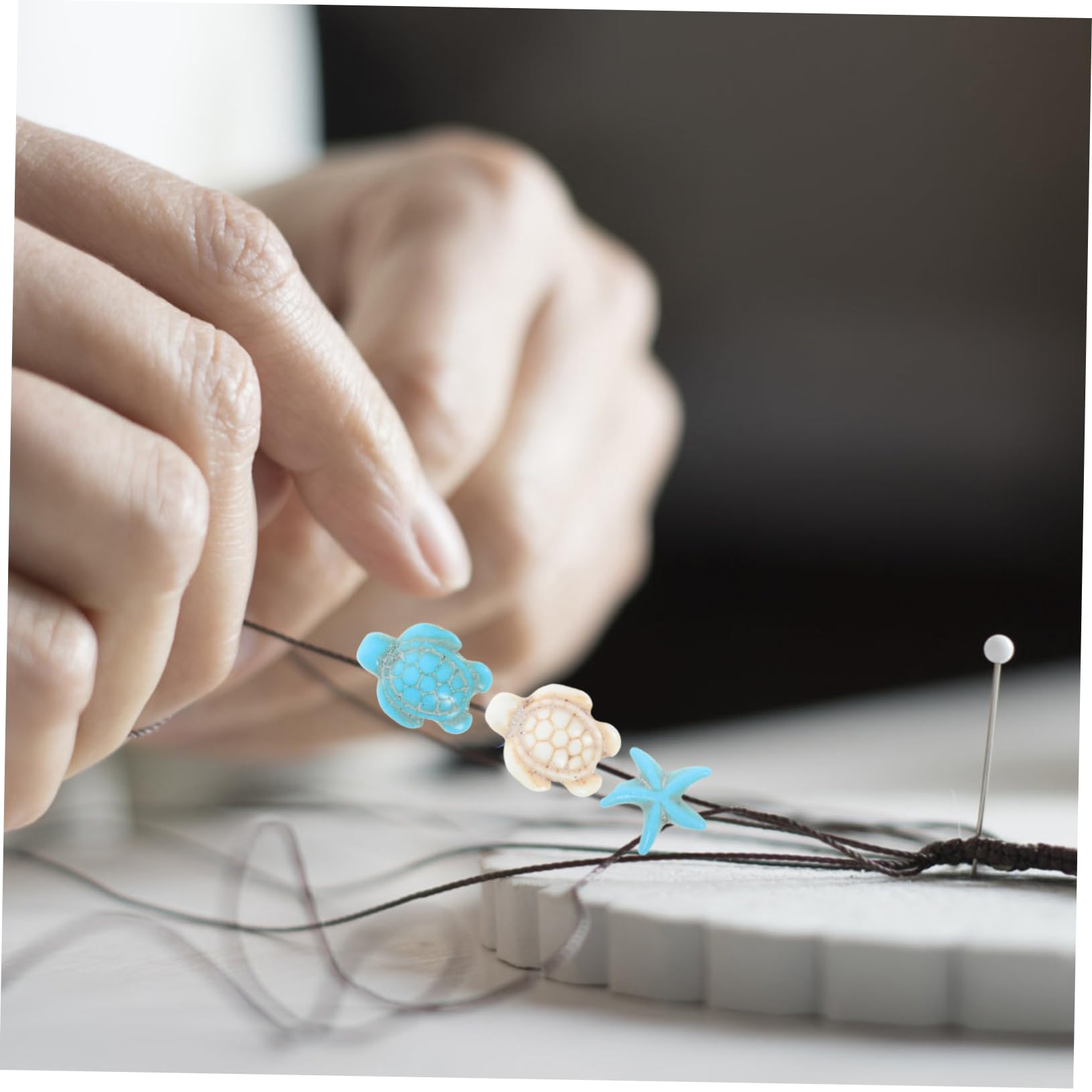Lurrose 4 Juegos Collar De Pulsera De Cuentas Pendientes De Acción De Gracias Haciendo Cuentas Accesorio De Bricolaje Cuentas Artesanales Hechas a Mano Perlas Diminutas Turquesa Sintética
