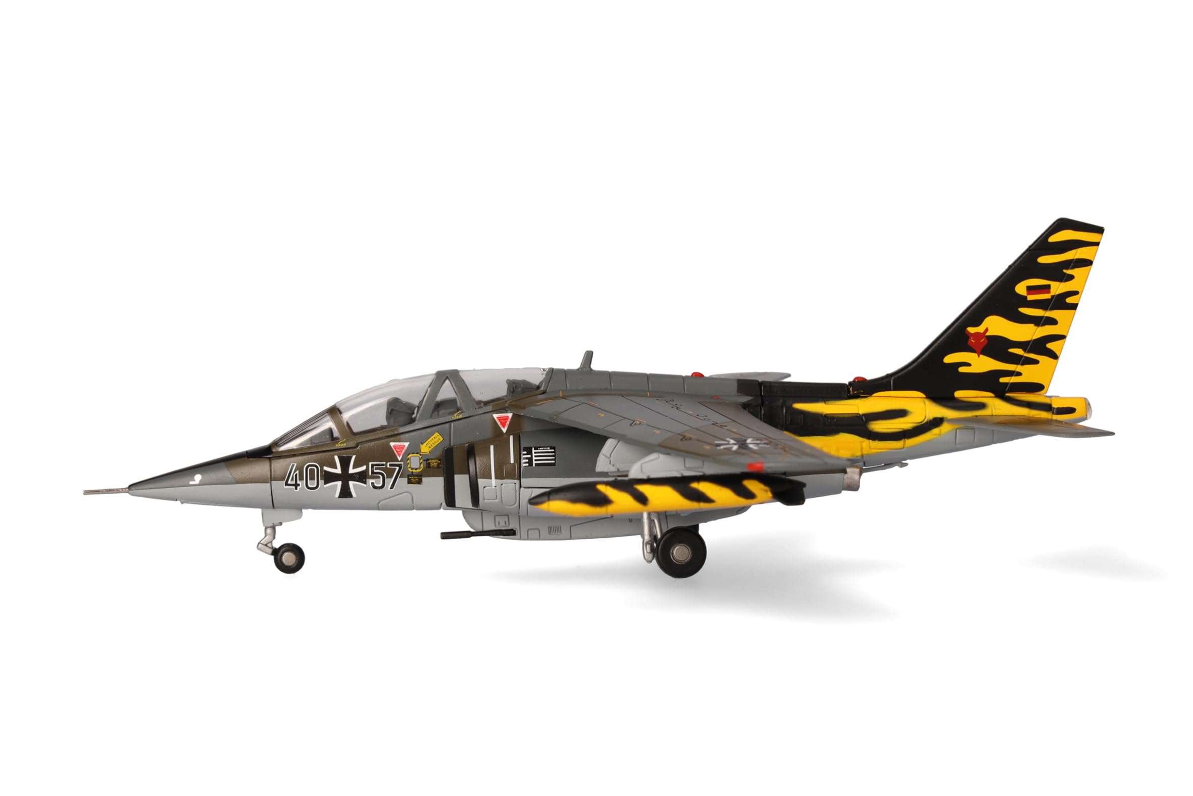 herpa Model Aircraft Air Force Alpha Jet A, Fighter-Bomber Wing 43 (JaboG 43), Oldenburg - Image 2