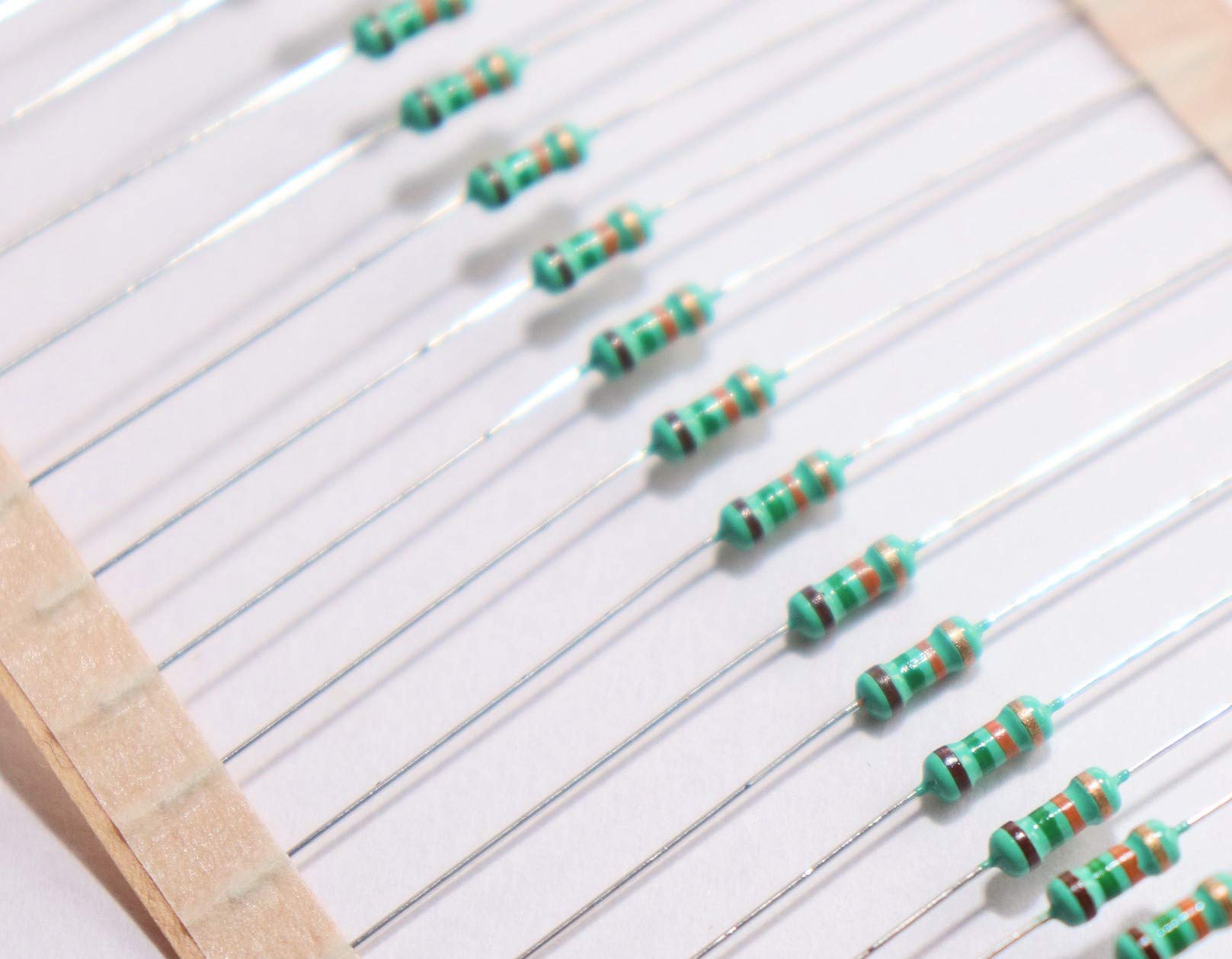15K Ohm Resistor 1 Watt ±5% Tolerance(100psc) (B07GYKMMVZ) Amazon Price History, Amazon Price Tracker