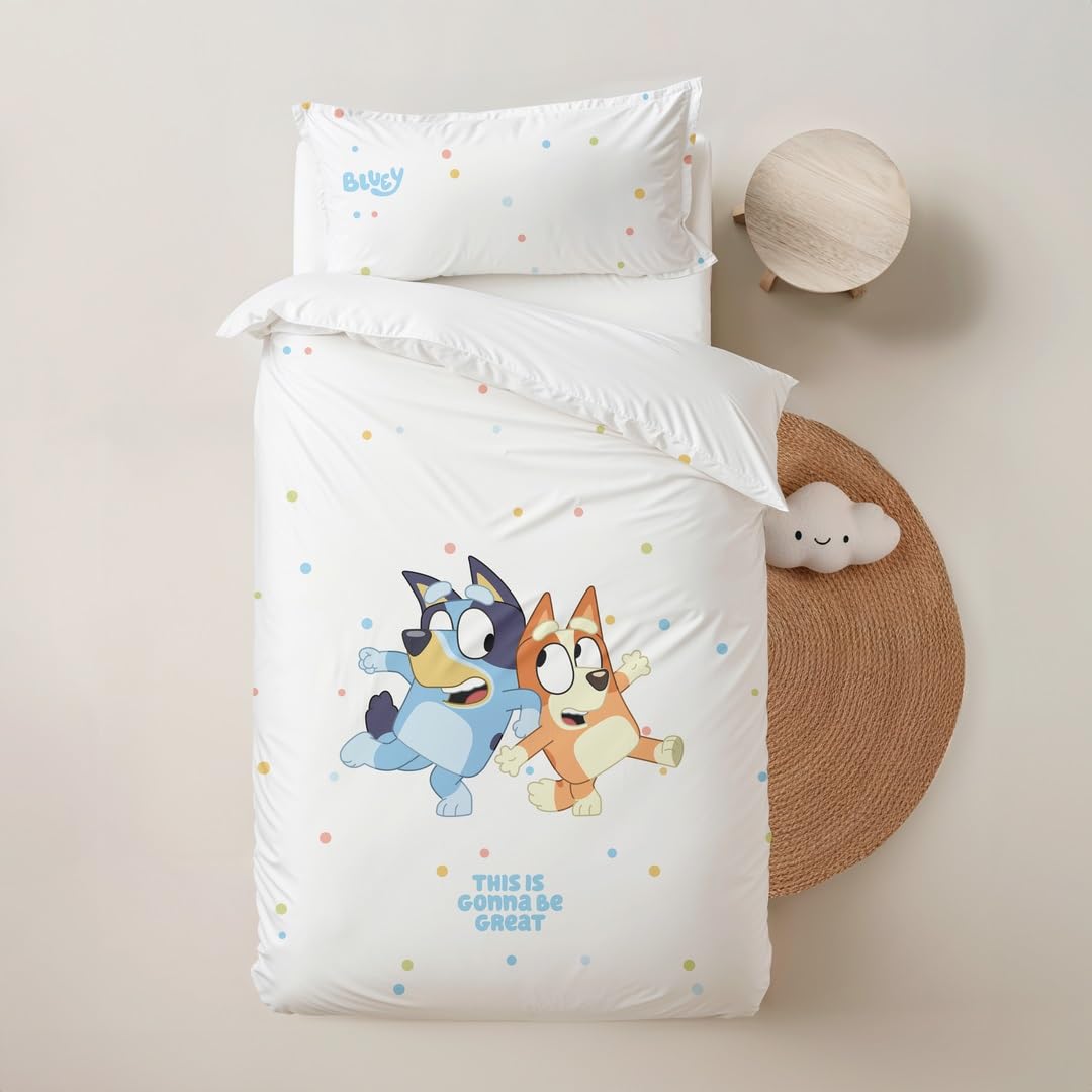 BOHEME | Funda Nórdica Infantil de BLUEY Cama 105 cm con Funda de Almohada 45x125 cm | 100% Algodón Orgánico 144 Hilos | 180x220 cm | Extrasuave e Hipoalergénica | Cierre con Botones Ocultos