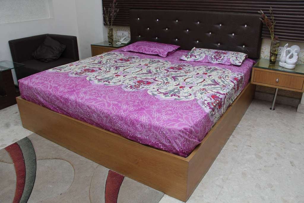 Buy Saggi's 100 Cotton, FITTED BEDSHEETS, a whole new definition for home decor. Its 100