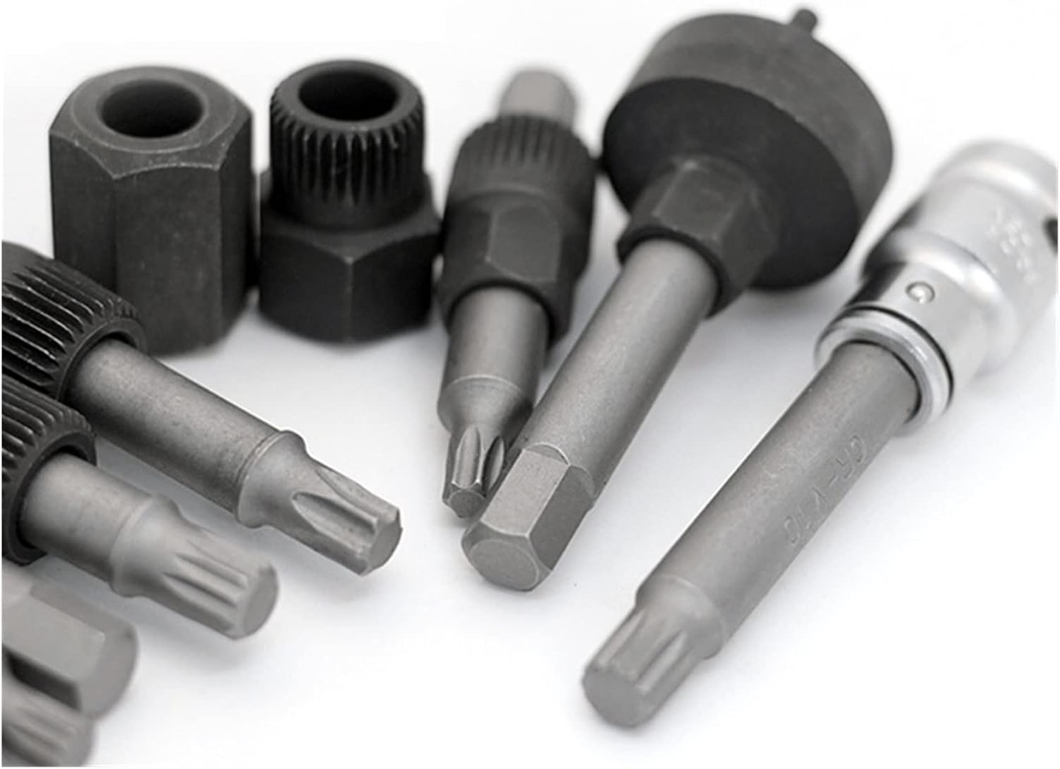 SALE(F6号）安藤絵流「夢見る瞳」真作/肉筆/表裏にサイン有り/手描き