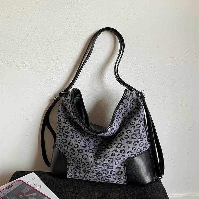 Image of y2k Cheetah Handbags for Women, Hobo Bag Cheetah Print Ladies Chic Shoulder Bags Tote Bag Leopard Print Large Crossbody