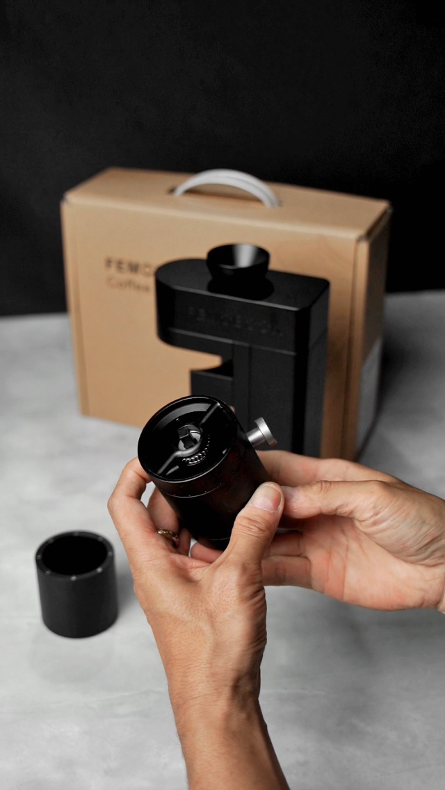 Amazon.com: FEMOBOOK-A4 Electric Burr Coffee Grinder, Black