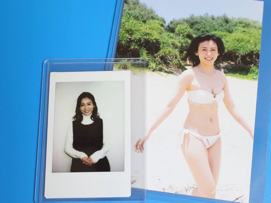 Amazon.co.jp: 本仮屋ユイカ 直筆サイン入り 写真集 私 イベント限定