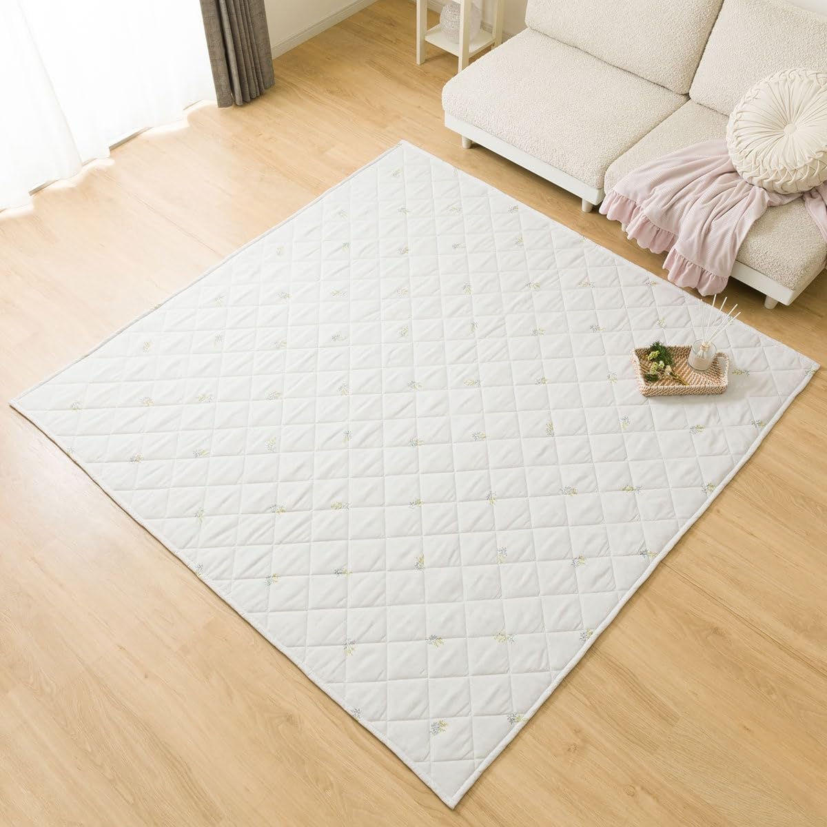 Amazon｜ニトリ(NITORI) デコホーム商品 洗えるキルトラグ ミモザ