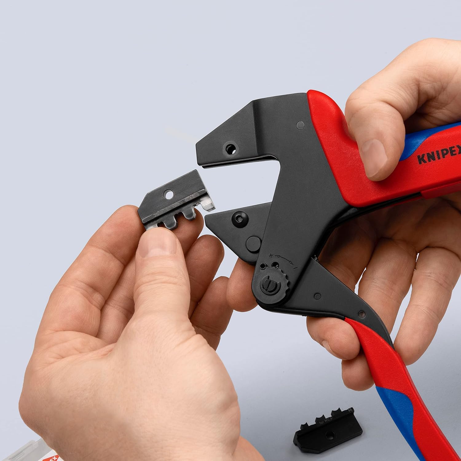 KNIPEX Szczypce do zagniatania typu Crimp System do wymiennych matryc zagniatających z osłonkami wielokomponentowymi 200 mm, 97 43 200