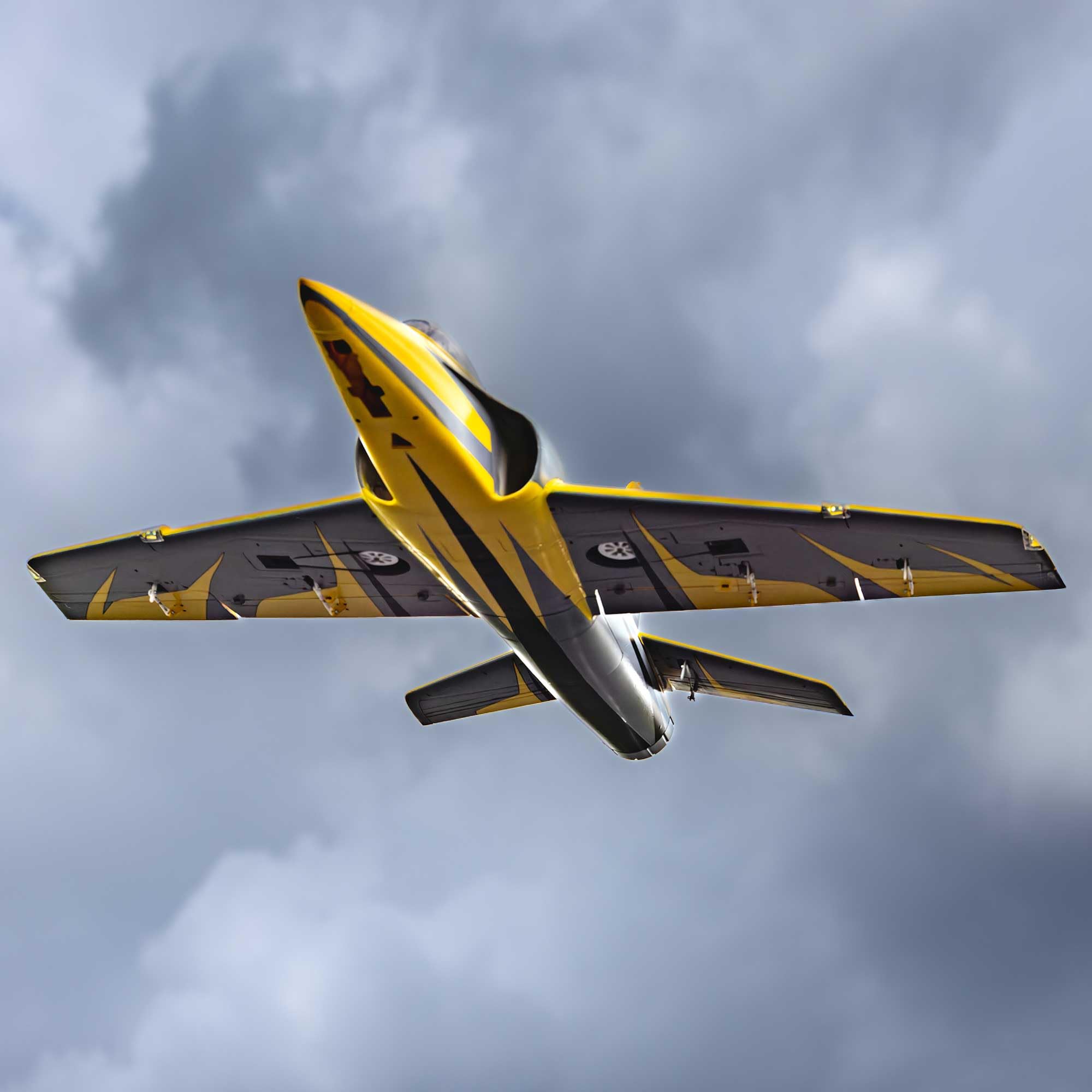 E-Flite Habu XS 80mm EDF – Sportjet mit 6S Power, AS3X Stabilisierung, Safe Mode, LED-Lichtern & Einziehfahrwerk – BNF Basic Version