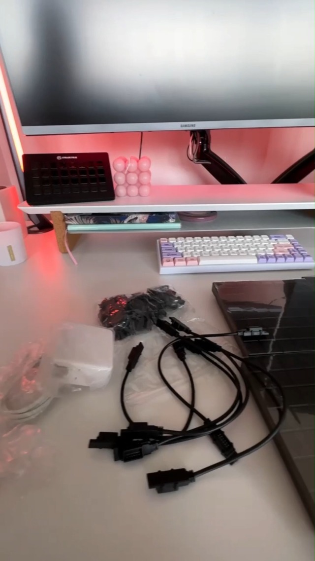 Image of Twinkly Squares Master Panel, RGB LED Panel, Including 1 Main Panel and USB-C Power Supply, Compatible with HomeKit, Alexa and Google Home, Gaming Lights and Streaming, 16M+ Colors