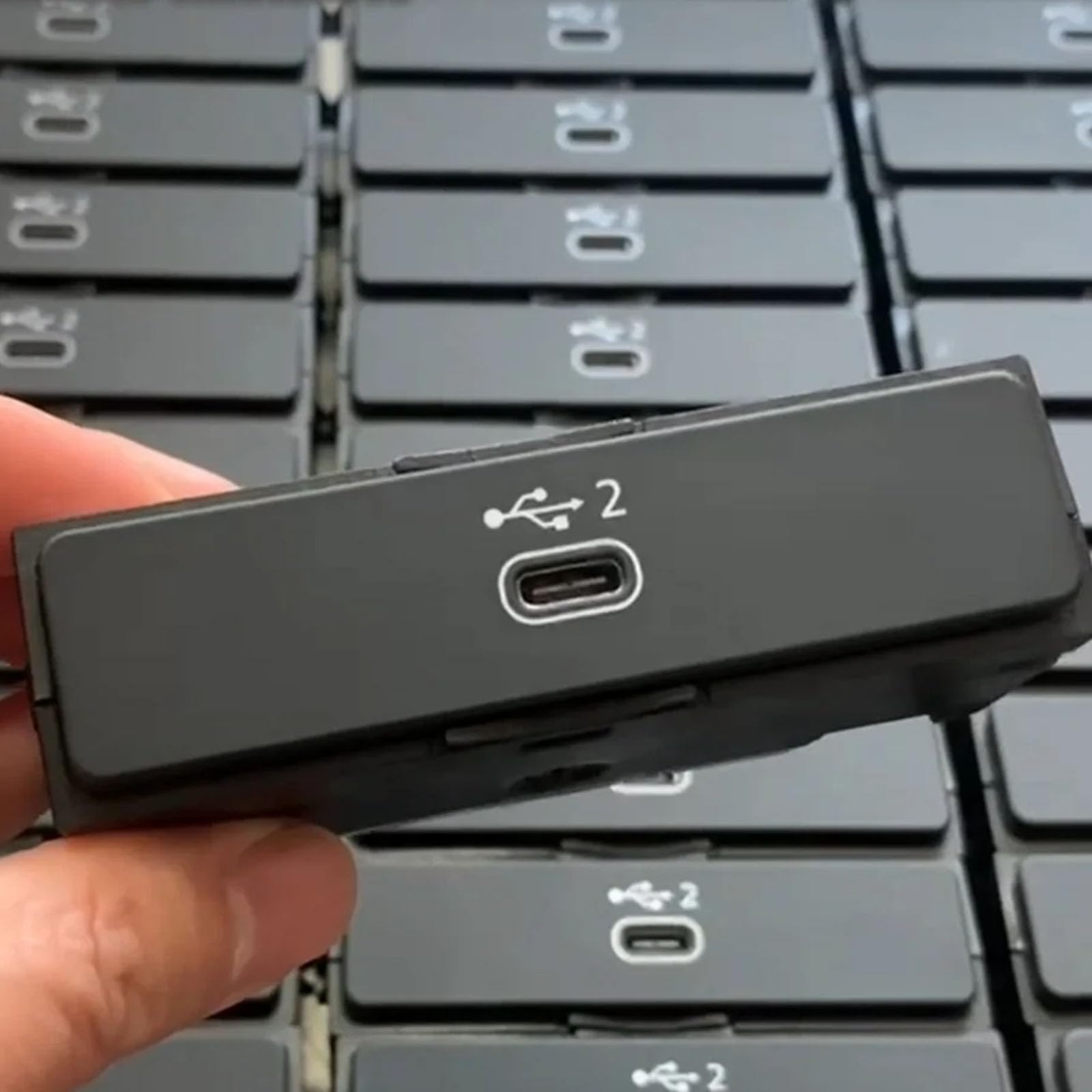 Adattatore automatico resistente all'acqua USB C Smartphone Link con 18W che carica per veicoli di lusso specifici 8W0035708A Prova Auto Link