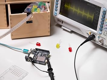 Arduino UNO R4 WiFi [ABX00087] - Development Board with ARM Cortex-M4 Microcontroller and Integrated WiFi Ideal for IoT Projects Automation and Connected Applications with Arduino IDE.