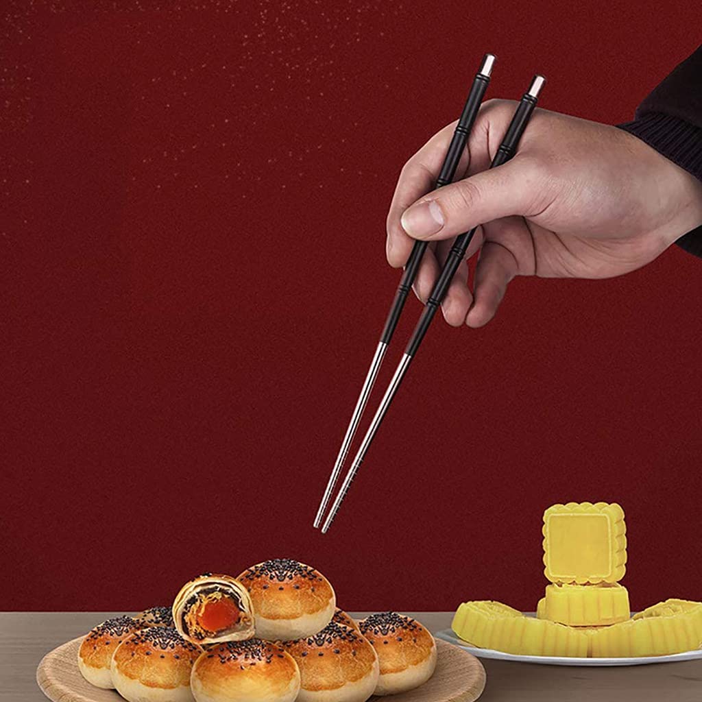 FAMMIX Lot de 2 paires de baguettes de luxe réutilisables en bois naturel, passent au lave-vaisselle, japonais, chinois, coréens, antidérapants, pour sushi, riz, nouilles
