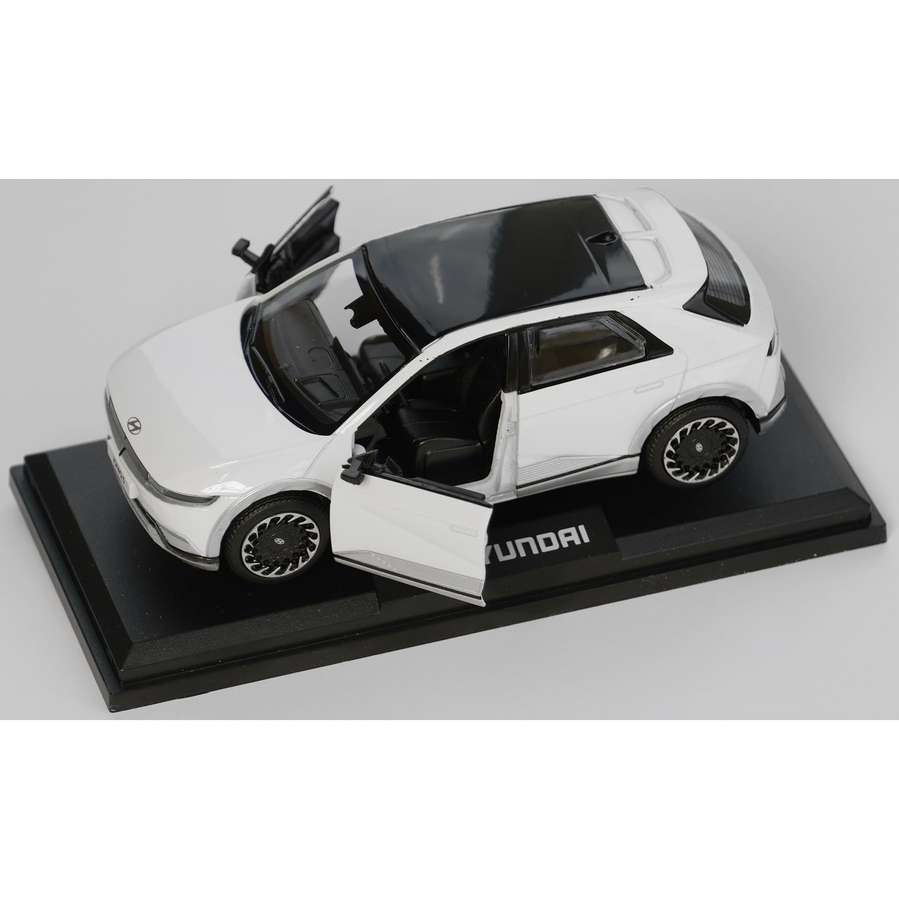 Hyundai GIG70AZ110WH Modellauto IONIQ 5 Miniatur, Atlas-White, Maßstab 1:38
