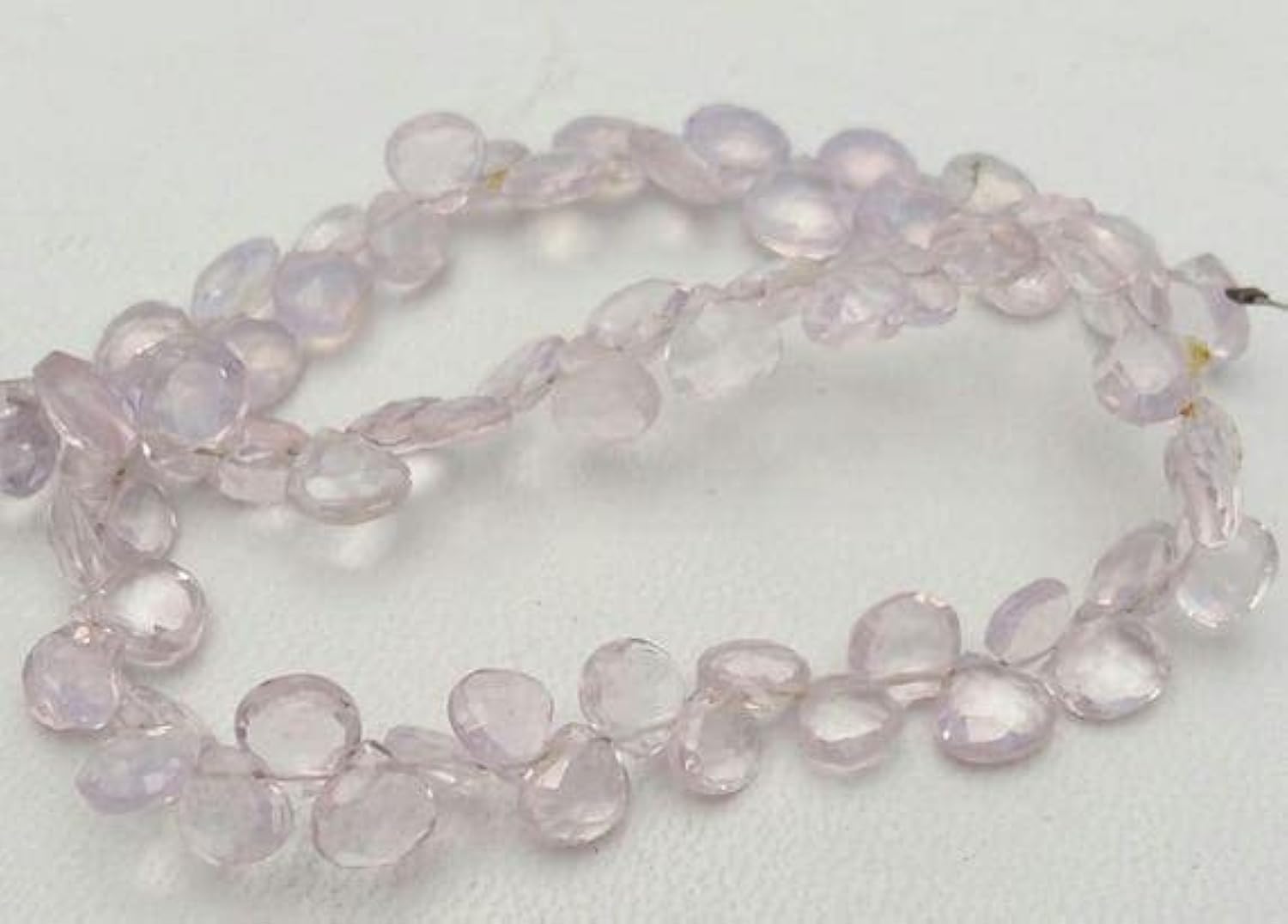 Perles de lavande en cœur pour créer vos colliers d'été et bijoux de mariage personnalisés