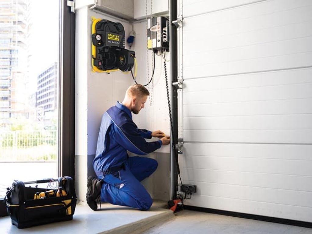 Stanley Fatmax WALLTECH PRO COMPRESSEUR MUR AVEC RÉSERVOIR 2L Noir/Jaune