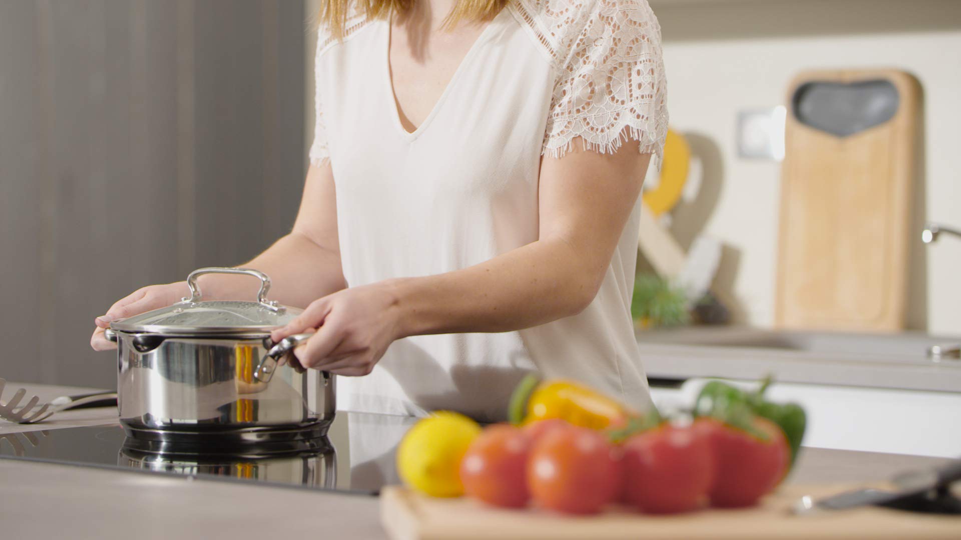 Tefal Duetto + 3 pentole 16/20/24 cm, 1 casseruola 16 cm in Acciaio Inox, 3 coperchi Vetro, segni misurazione, Bordi versatori, Compatibile Tutti i Tipi cucine, Lavabile in lavastoviglie