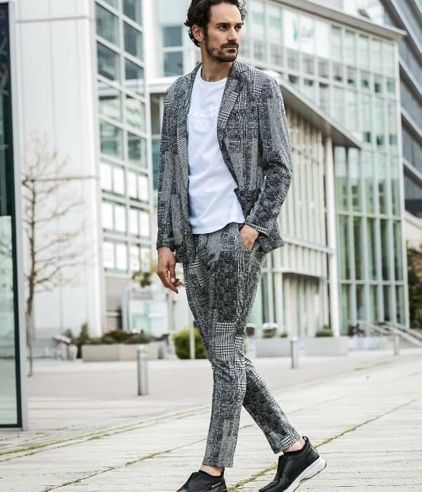 Amazon | [1PIU1UGUALE3 RELAX] ウノピゥウノウグァーレトレ