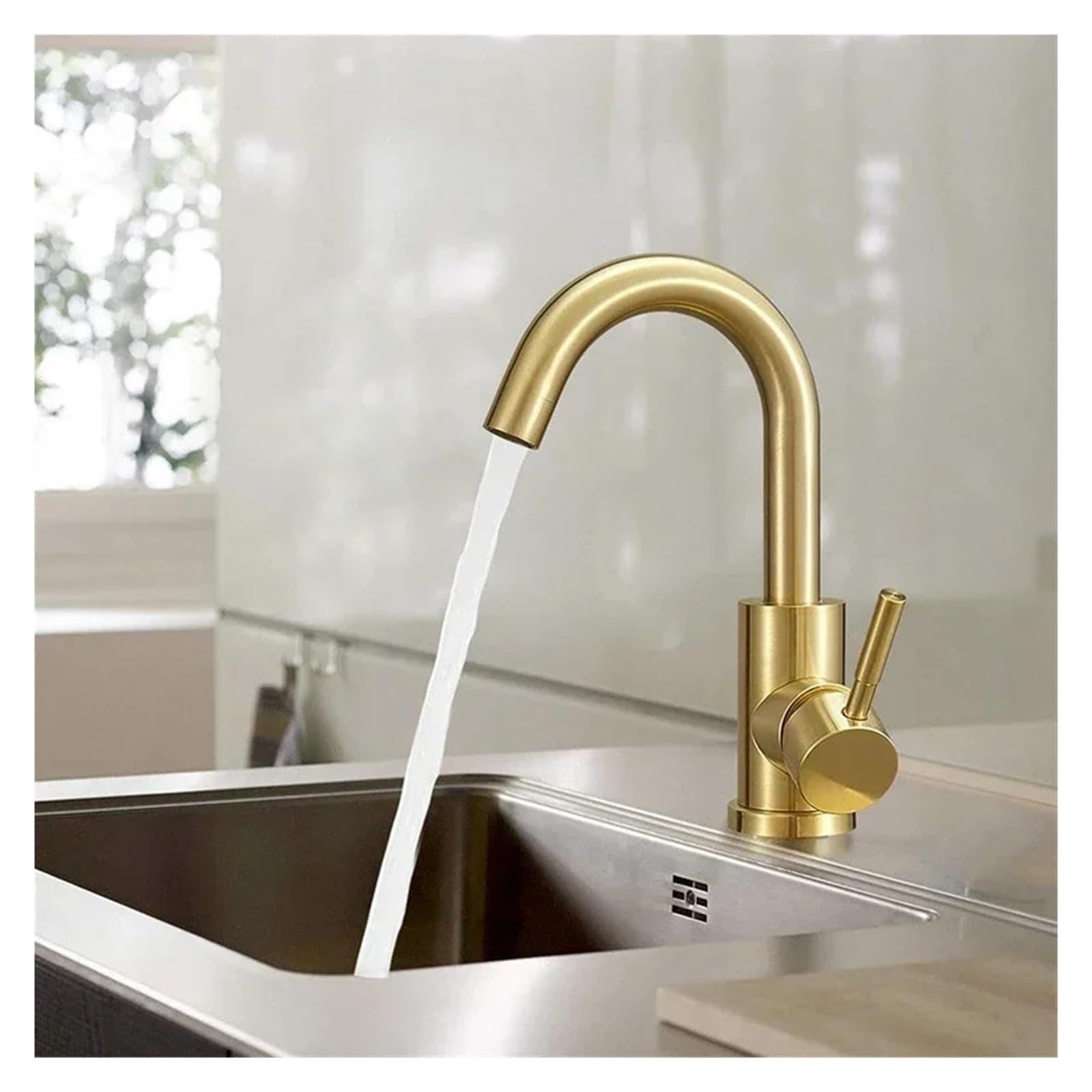 Robinet de lavabo doré pour transformer votre salle de bains en spa