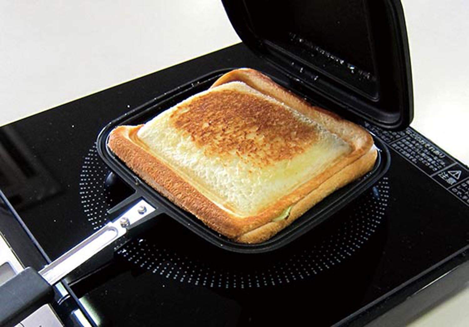 Amazon｜佐藤金属興業 SALUS ホットサンドメーカー サンドdeグルメ｜直