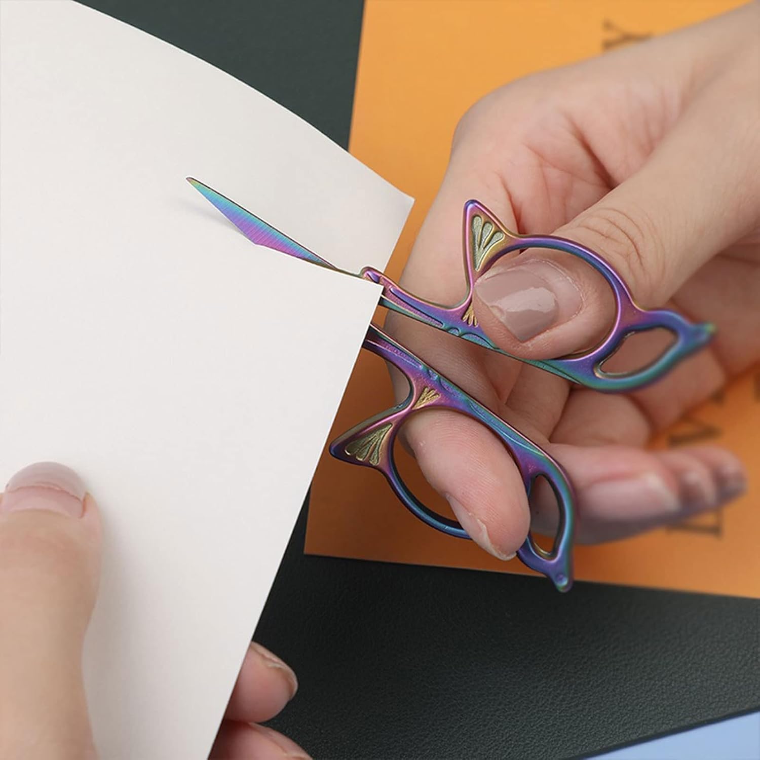 Kitchen Scissors Retro Scissors Pattern Stainless Steel Sewing Shears Handicraft DIY Tools for Embroidery Craft(Dream Color)
