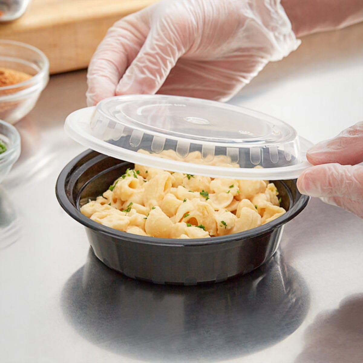 HOT BARGAINS 50 x 32oz Reusable Black Food Containers with Clear Lids Round Shape Food Box Microwave, Oven, and Freezer Safe BPA-Free (50, Round (32oz))