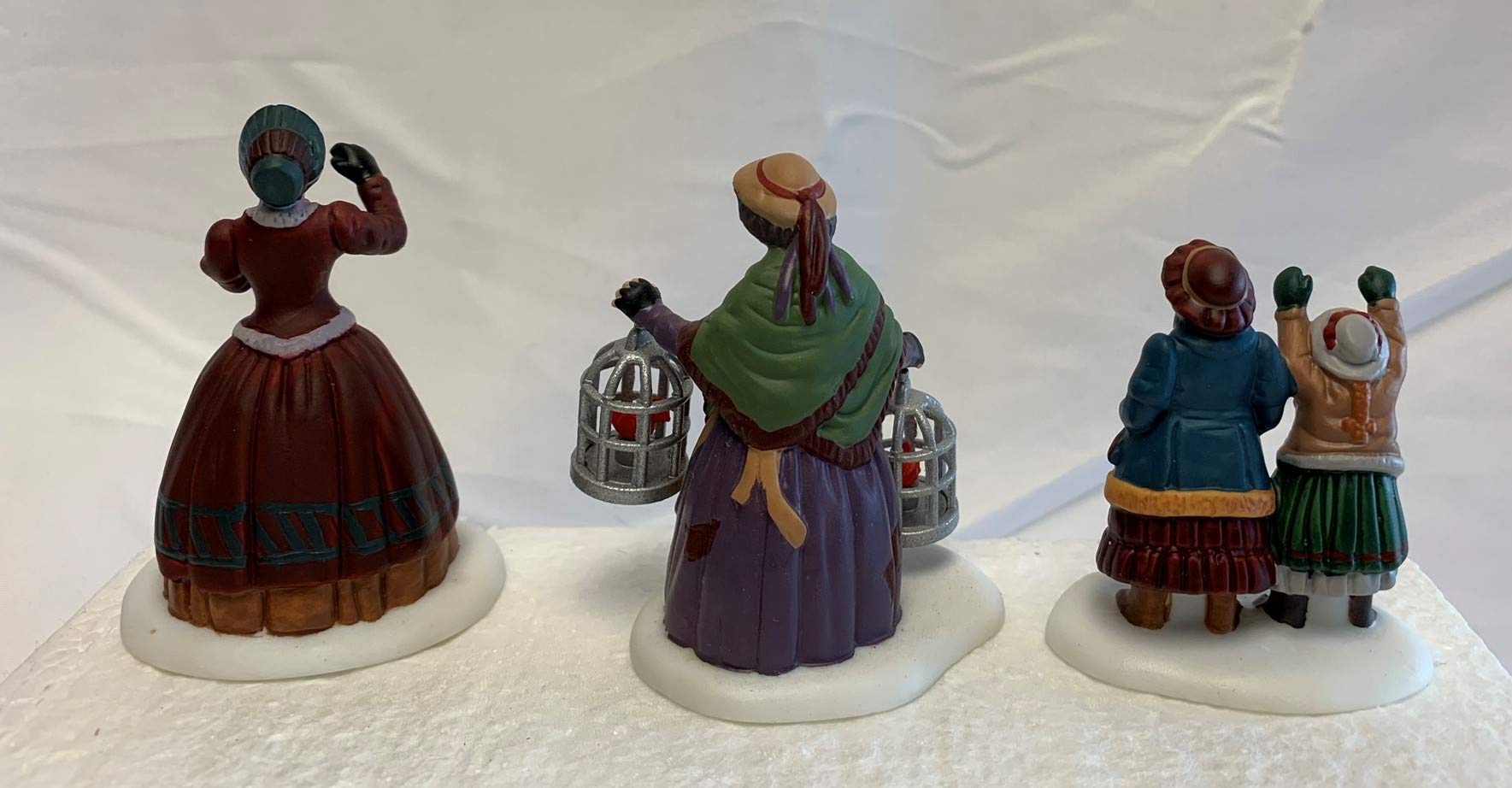 DEPARTMENT56｜HERTAGE VILLAGE COLLECTION Amazon.com: Department 56 Accessory THE BIRD SELLER Porcelain