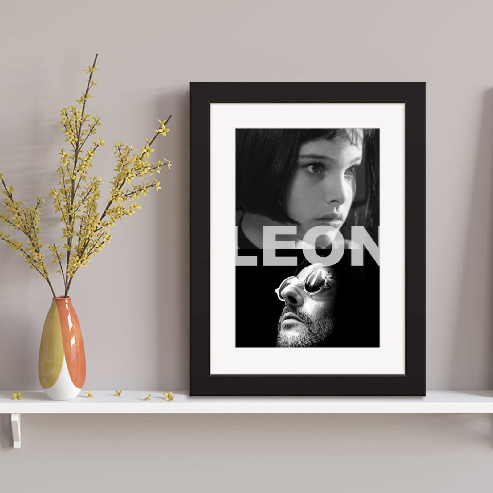 映画LEONシーン アートフレーム 黒 Amazon.co.jp: 木製 フォトフレーム 壁画 レオン マチルダ LEON 映画