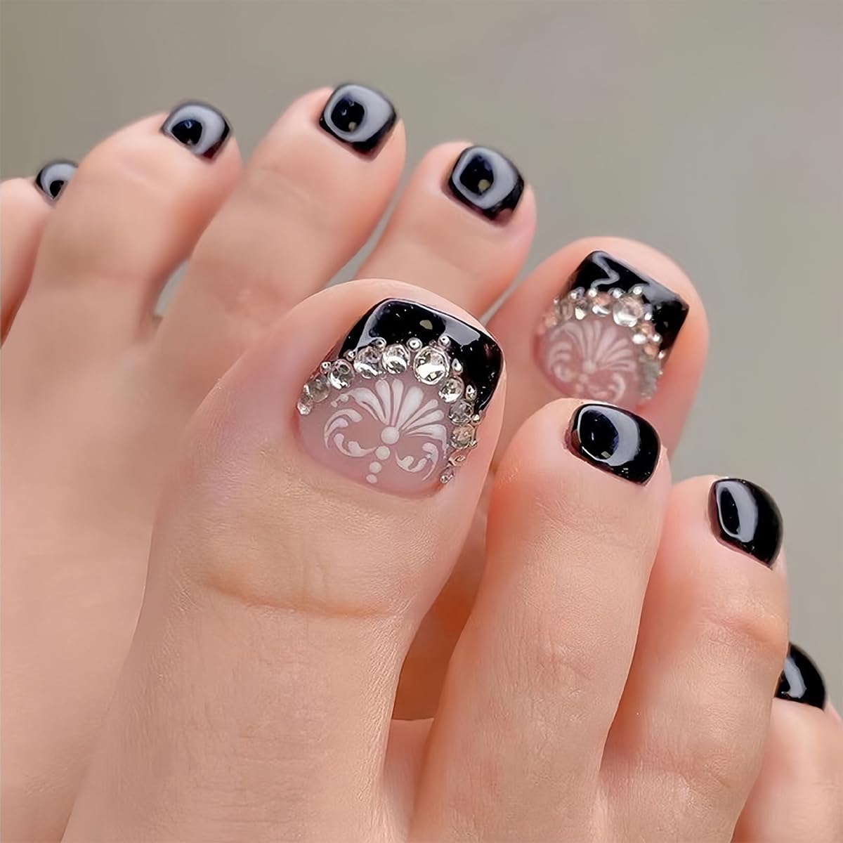 Black French Press on Toenails Flower Diamond Fake Toenail Short Square Full Cover Glue on Toe Nails Glossy Acrylic Artificial Nails Spring Summer False Toenails Kit for Women Girls 24Pcs