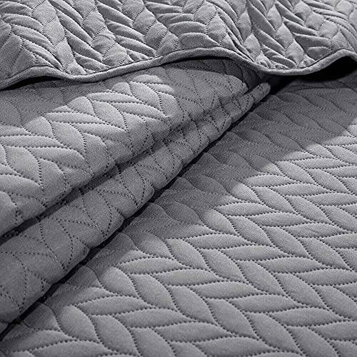 Luxury Bedspread Super King Size Grey - Stylish Matt Finish Lightweight Reversible Embossed Pattern Bedspread Bedding Sets - 3 Piece Blanket Throw Bed Spread 250 X 270 cm + 2 Pillow Shams - Cosy Home Interiors Luxury Bedspread Super King Size Grey - Stylish Matt Finish Lightweight Reversible Embossed Pattern Bedspread Bedding Sets - 3 Piece Blanket Throw Bed Spread 250 X 270 cm + 2 Pillow Shams - Image 6