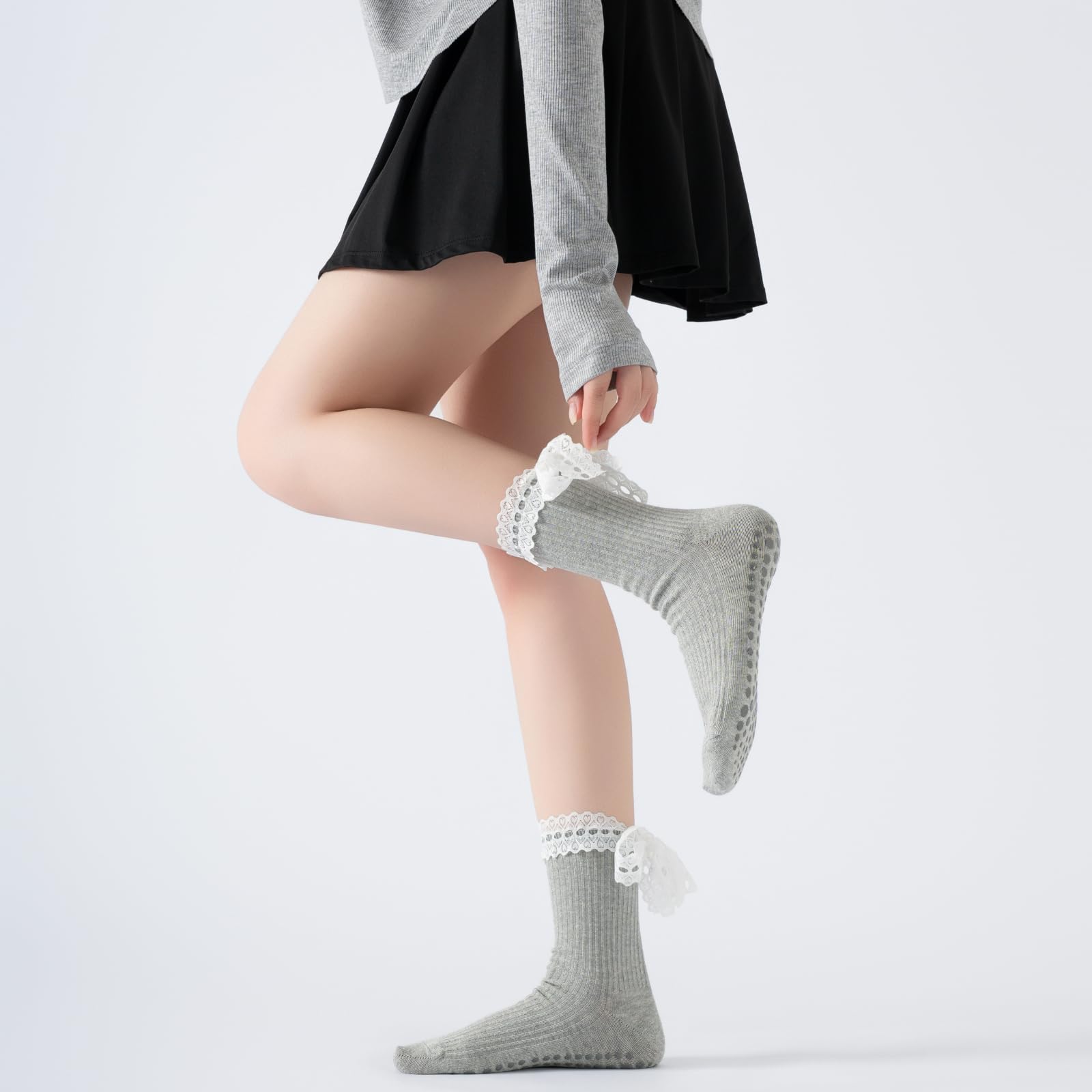 Verdancy Women’s Yoga Pilates Socks with Frills and Lace up Non Slip Cushioned Grips Crew Socks: One Size Light Gray