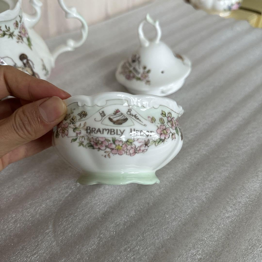 ティーポット ロイヤルドルトン ブランブリーヘッジ ロイヤル・ドルトン ブランブリーヘッジ ティーサービス