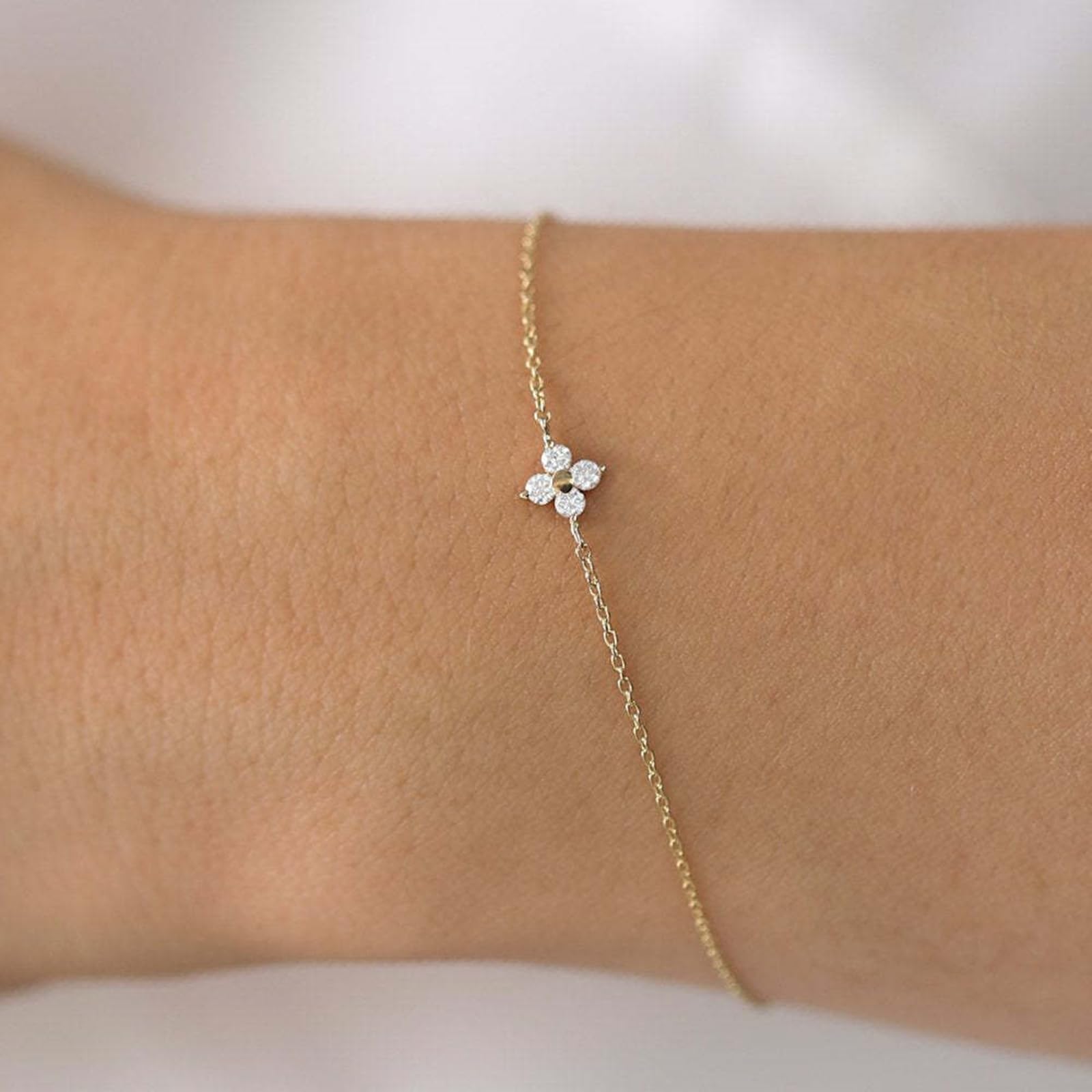 Vierblättriges Kleeblatt Armreif für Damen mit Diamant, 14K Gold Armband für Sie, 9K/14K/18K Gelbgold